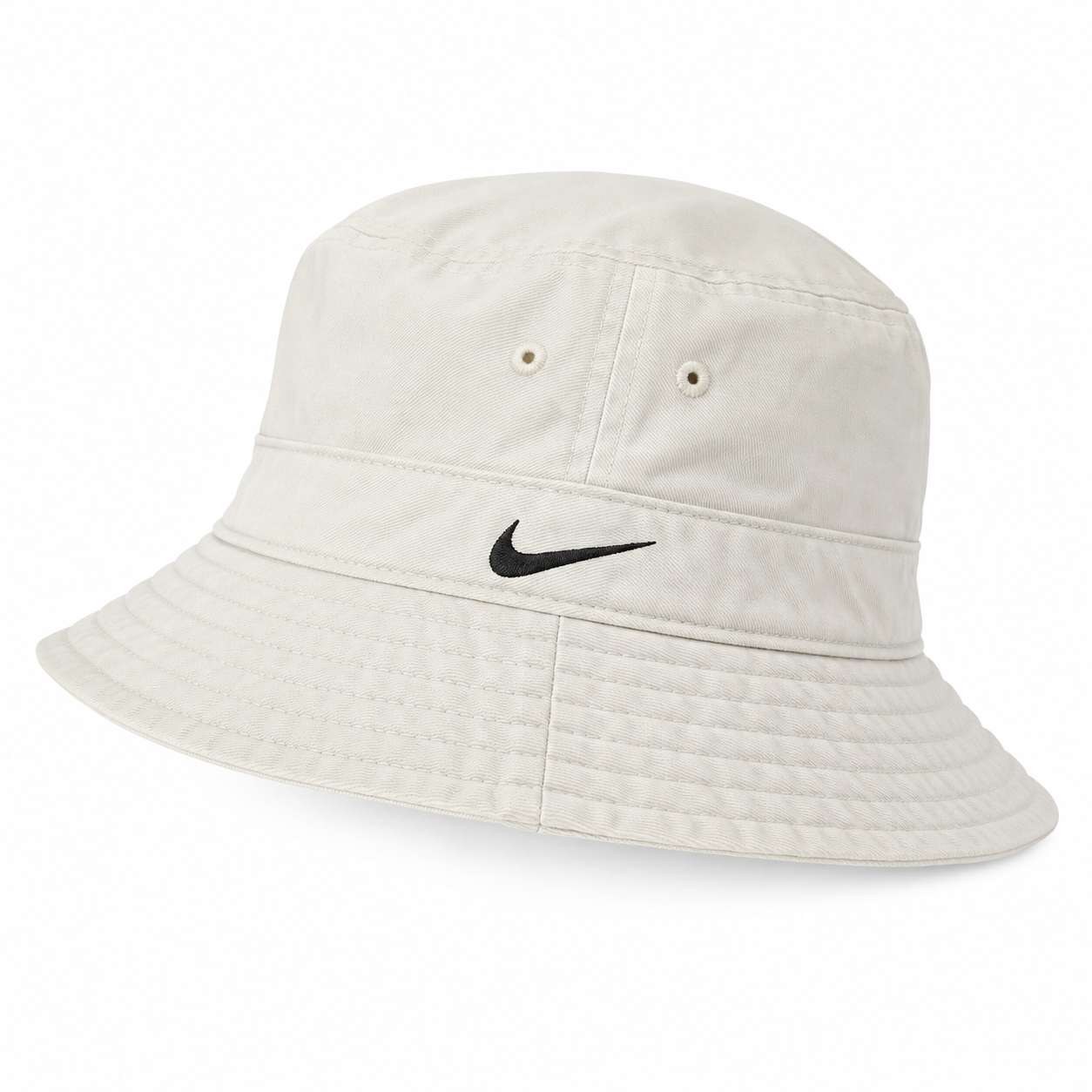 Nike fehér vödörsapka hímzett logóval